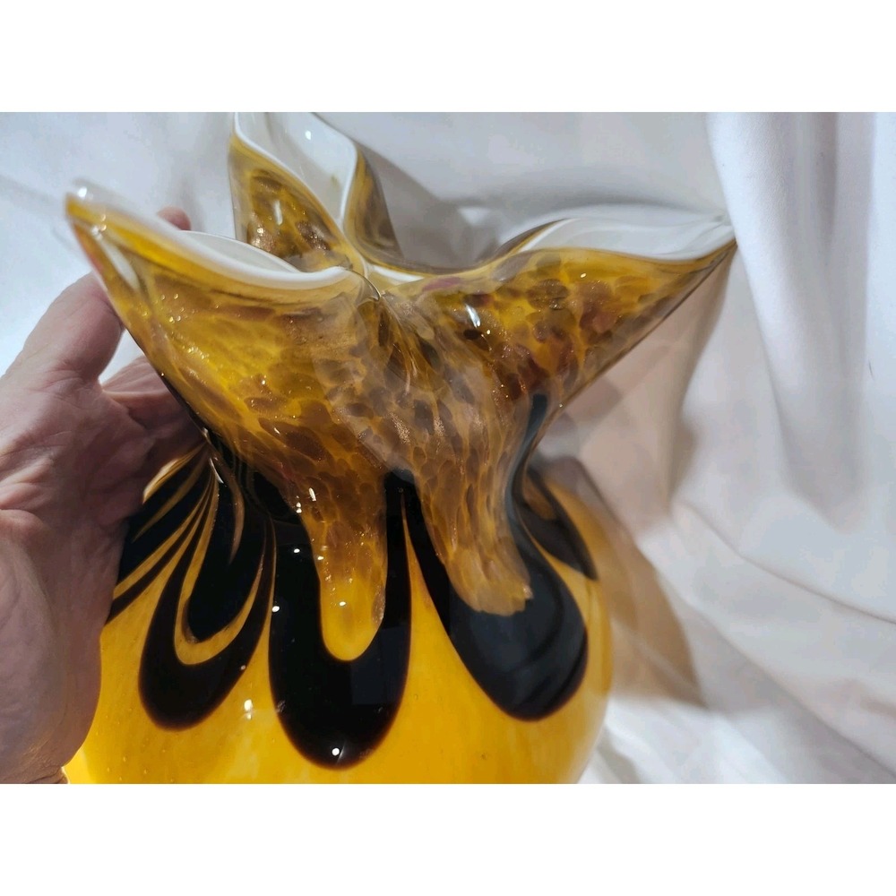 Murano Orange and Black Glass Base 21 cm high 17.5 cm wide 2.4 kg - Picture 16 of 16
